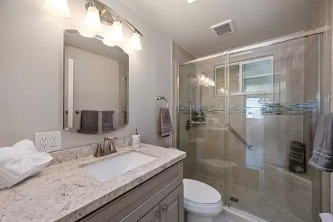 Bath - 4913 Saint Lynn Ln, Carmichael, CA 95608 photo 1 of 1