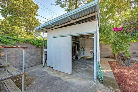 Exterior - 4913 Saint Lynn Ln, Carmichael, CA 95608 photo 18 of 21