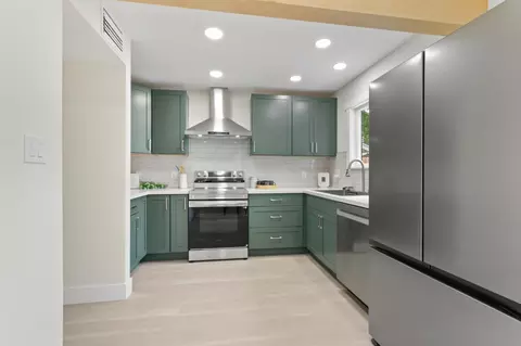 Kitchen - 2111 E 8th St, Davis, CA 95618 photo 2 of 4