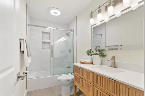 Bath - 2111 E 8th St, Davis, CA 95618 photo 2 of 2