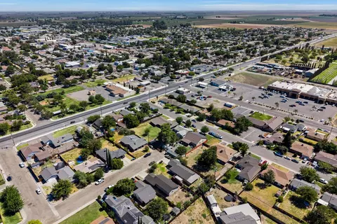 View/Area - 1340 Bennett Ave, Dos Palos, CA 93620 photo 4 of 5