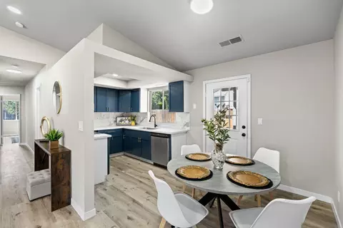 Entry Way - 1340 Bennett Ave, Dos Palos, CA 93620 photo 3 of 7