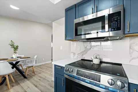 Kitchen - 1340 Bennett Ave, Dos Palos, CA 93620 photo 3 of 4