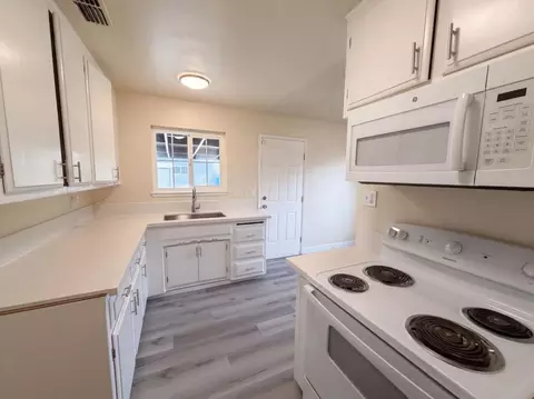 Kitchen - 4198 George Ave, Olivehurst, CA 95961 photo 1 of 3