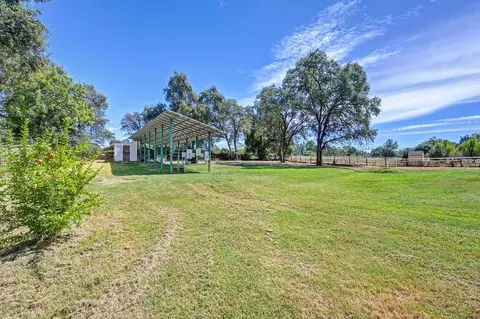 Exterior - 3875 Oak Tree Ln, Loomis, CA 95650 photo 6 of 14