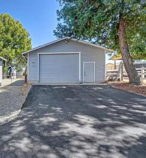 Exterior - 3875 Oak Tree Ln, Loomis, CA 95650 photo 9 of 14