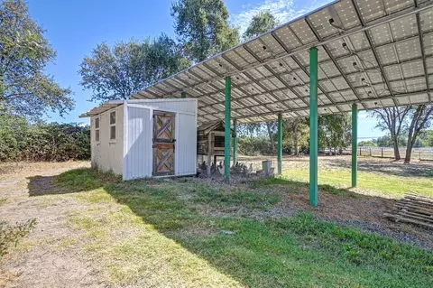 Exterior - 3875 Oak Tree Ln, Loomis, CA 95650 photo 7 of 14