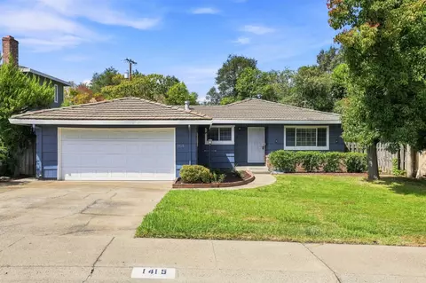 1415 Rampart Dr, Roseville, CA 95661