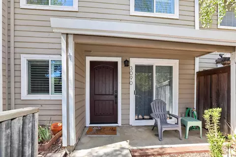 Exterior - 3090 Woods Cir, Davis, CA 95616 photo 7 of 10