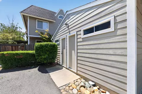 Exterior - 3090 Woods Cir, Davis, CA 95616 photo 10 of 10