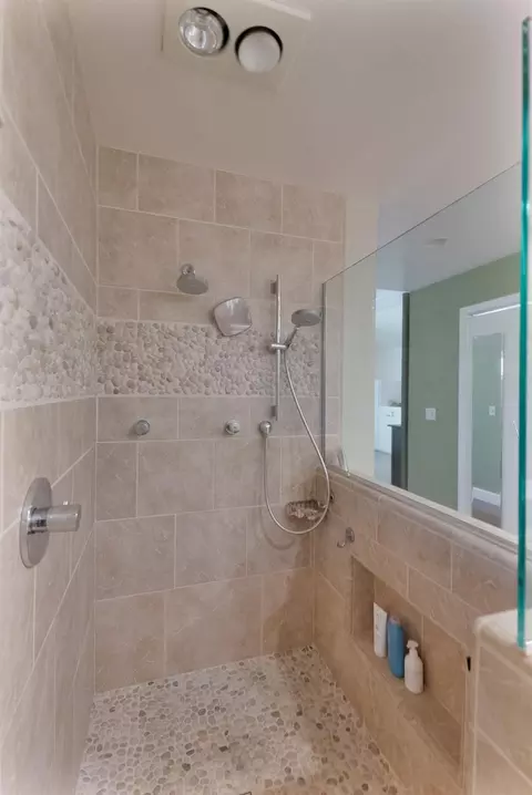 Bath - 898 Dogwood Dr, Murphys, CA 95247 photo 6 of 8