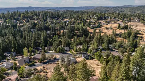 View/Area - 898 Dogwood Dr, Murphys, CA 95247 photo 2 of 4