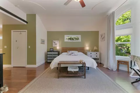 Bedroom - 898 Dogwood Dr, Murphys, CA 95247 photo 2 of 7
