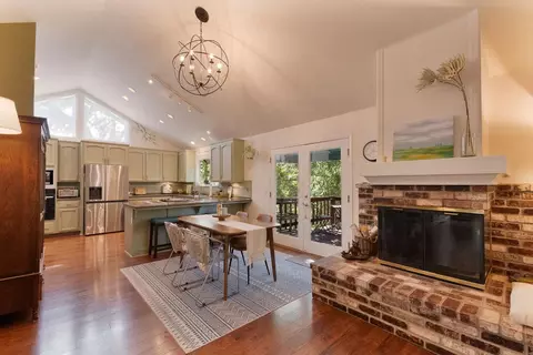 Dining - 898 Dogwood Dr, Murphys, CA 95247 photo 1 of 7