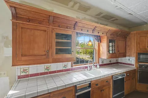 Kitchen - 54 Badger St, Sutter Creek, CA 95685 photo 8 of 9