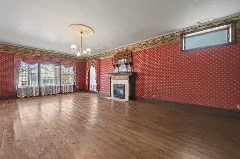 Living - 54 Badger St, Sutter Creek, CA 95685 photo 4 of 6