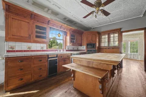 Kitchen - 54 Badger St, Sutter Creek, CA 95685 photo 4 of 9