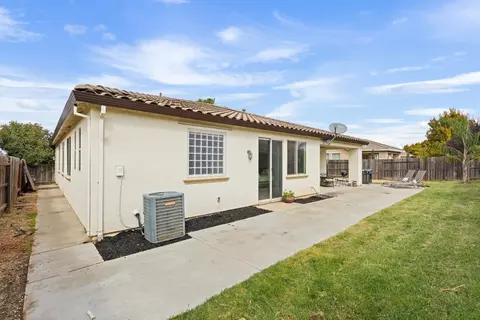 Exterior - 4045 Huston Way, Olivehurst, CA 95961 photo 7 of 7