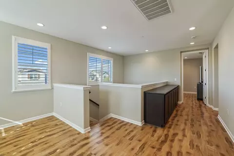 Entry Way - 1944 Solano Dr, Lathrop, CA 95330 photo 6 of 10