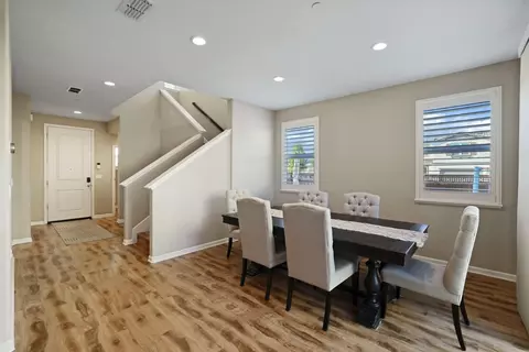 Entry Way - 1944 Solano Dr, Lathrop, CA 95330 photo 4 of 10