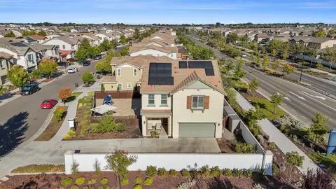 View/Area - 1944 Solano Dr, Lathrop, CA 95330 photo 5 of 14