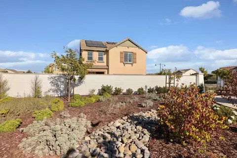 Exterior - 1944 Solano Dr, Lathrop, CA 95330 photo 18 of 19