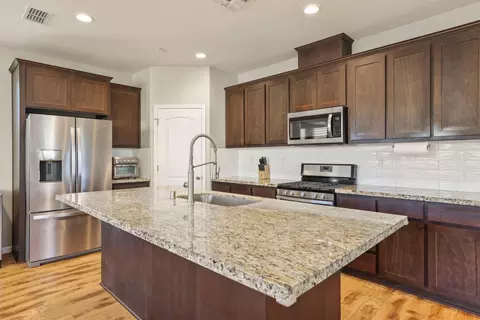 Kitchen - 1944 Solano Dr, Lathrop, CA 95330 photo 4 of 4