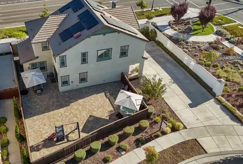 View/Area - 1944 Solano Dr, Lathrop, CA 95330 photo 2 of 14