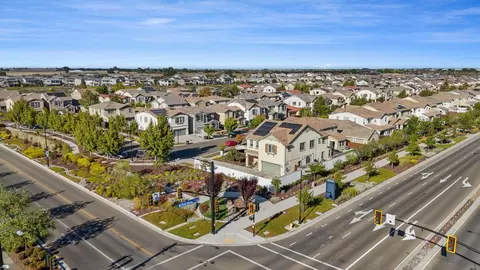 View/Area - 1944 Solano Dr, Lathrop, CA 95330 photo 6 of 14