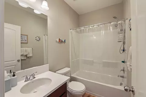 Bath - 1944 Solano Dr, Lathrop, CA 95330 photo 2 of 6