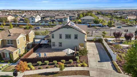 View/Area - 1944 Solano Dr, Lathrop, CA 95330 photo 1 of 14