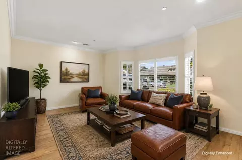 Living - 950 Chisholm Trl, Galt, CA 95632 photo 2 of 13
