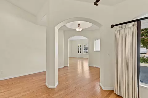 Living - 950 Chisholm Trl, Galt, CA 95632 photo 1 of 13