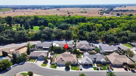 View/Area - 950 Chisholm Trl, Galt, CA 95632 photo 3 of 7
