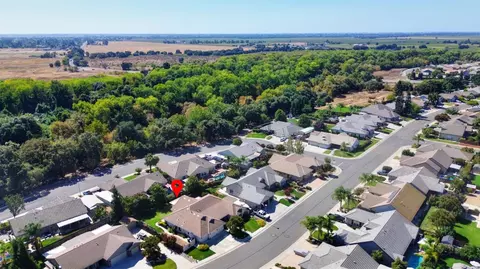 View/Area - 950 Chisholm Trl, Galt, CA 95632 photo 6 of 7