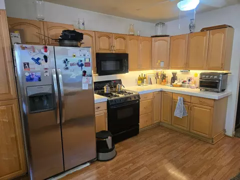 Kitchen - 3213 Stanley Blvd, Lafayette, CA 94549 photo 2 of 3