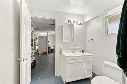 Bath - 949 Simas Way, Placerville, CA 95667 photo 4 of 4