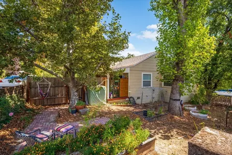 Exterior - 949 Simas Way, Placerville, CA 95667 photo 1 of 13
