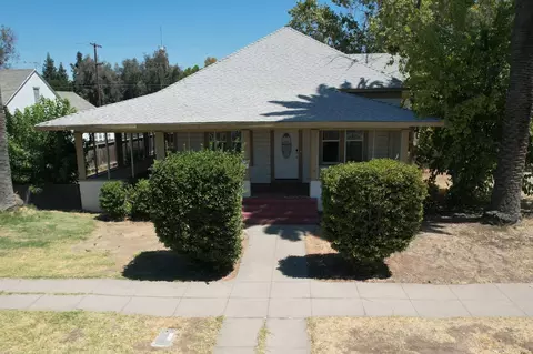 Exterior - 125 S I St, Madera, CA 93637 photo 1 of 4