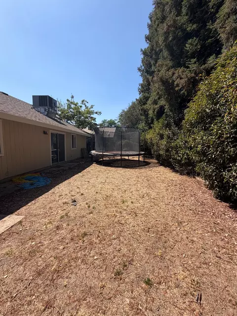Exterior - 1147 Mirror Lake Dr, Merced, CA 95340 photo 2 of 2