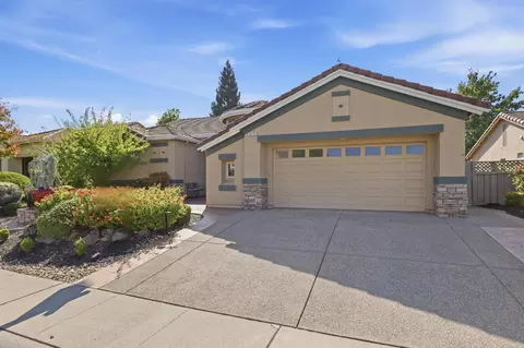 679 Blossom Ln, Lincoln, CA 95648