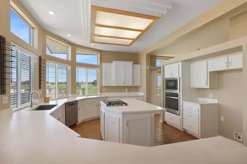 Kitchen - 20269 S Macarthur Dr, Tracy, CA 95304 photo 8 of 11