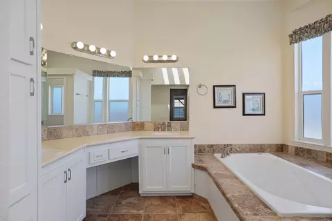 Bath - 20269 S Macarthur Dr, Tracy, CA 95304 photo 3 of 6