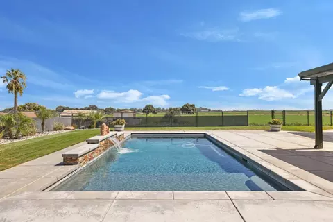 Exterior - 20269 S Macarthur Dr, Tracy, CA 95304 photo 8 of 26
