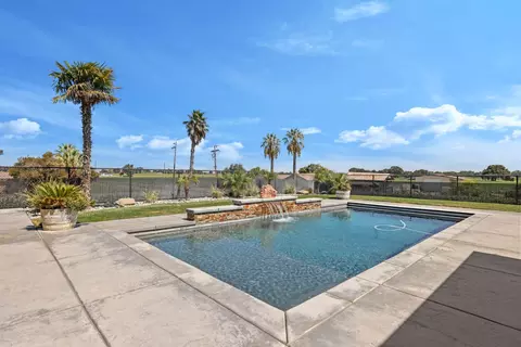 Exterior - 20269 S Macarthur Dr, Tracy, CA 95304 photo 14 of 26