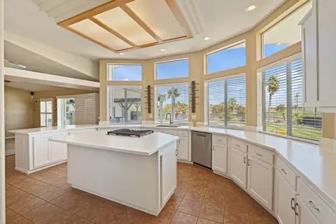 Kitchen - 20269 S Macarthur Dr, Tracy, CA 95304 photo 1 of 11