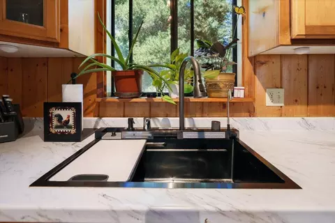 Kitchen - 1340 Paymaster Mine Rd, Georgetown, CA 95634 photo 3 of 5