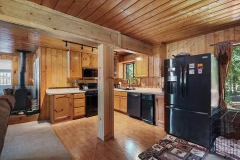 Kitchen - 1340 Paymaster Mine Rd, Georgetown, CA 95634 photo 5 of 5