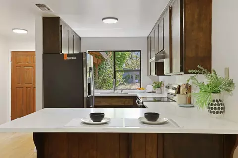 Kitchen - 619 Hermosa Pl, Davis, CA 95616 photo 2 of 3