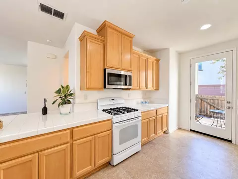 Kitchen - 3641 Nido Ter, Davis, CA 95618 photo 3 of 5